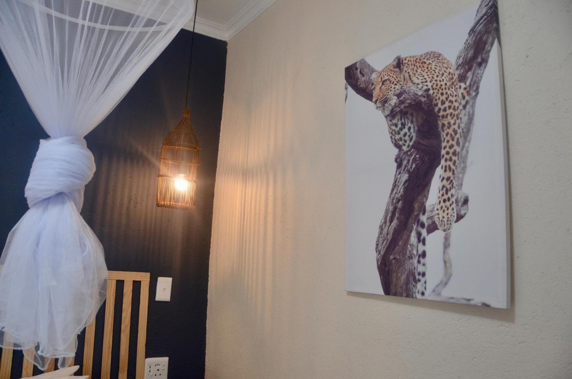Kholiwe On Kruger Lodge & Safaris Marloth Park Extérieur photo