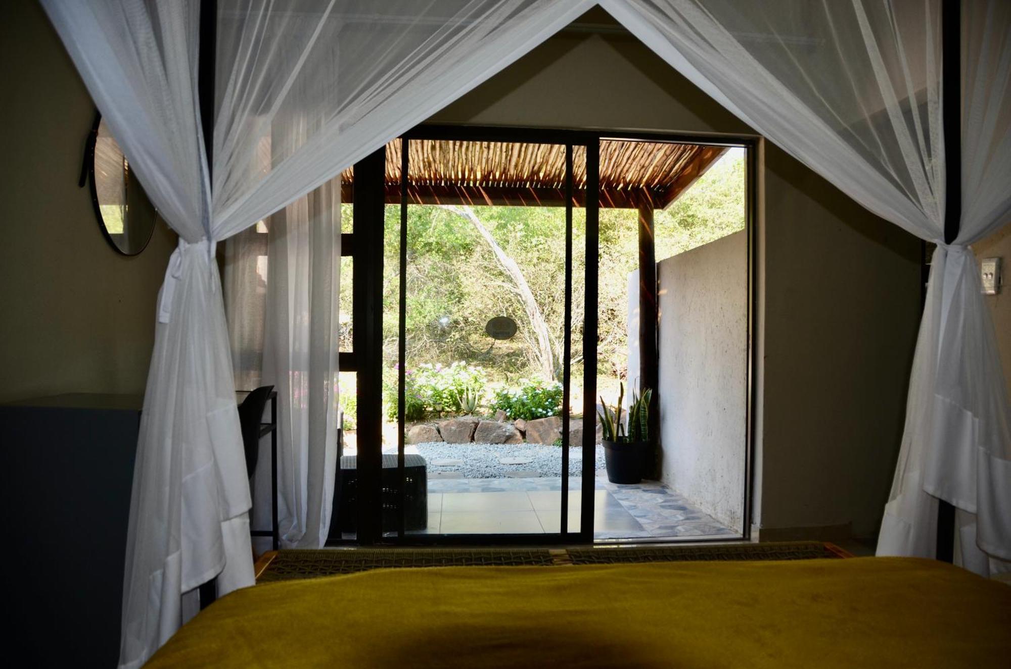 Kholiwe On Kruger Lodge & Safaris Marloth Park Extérieur photo