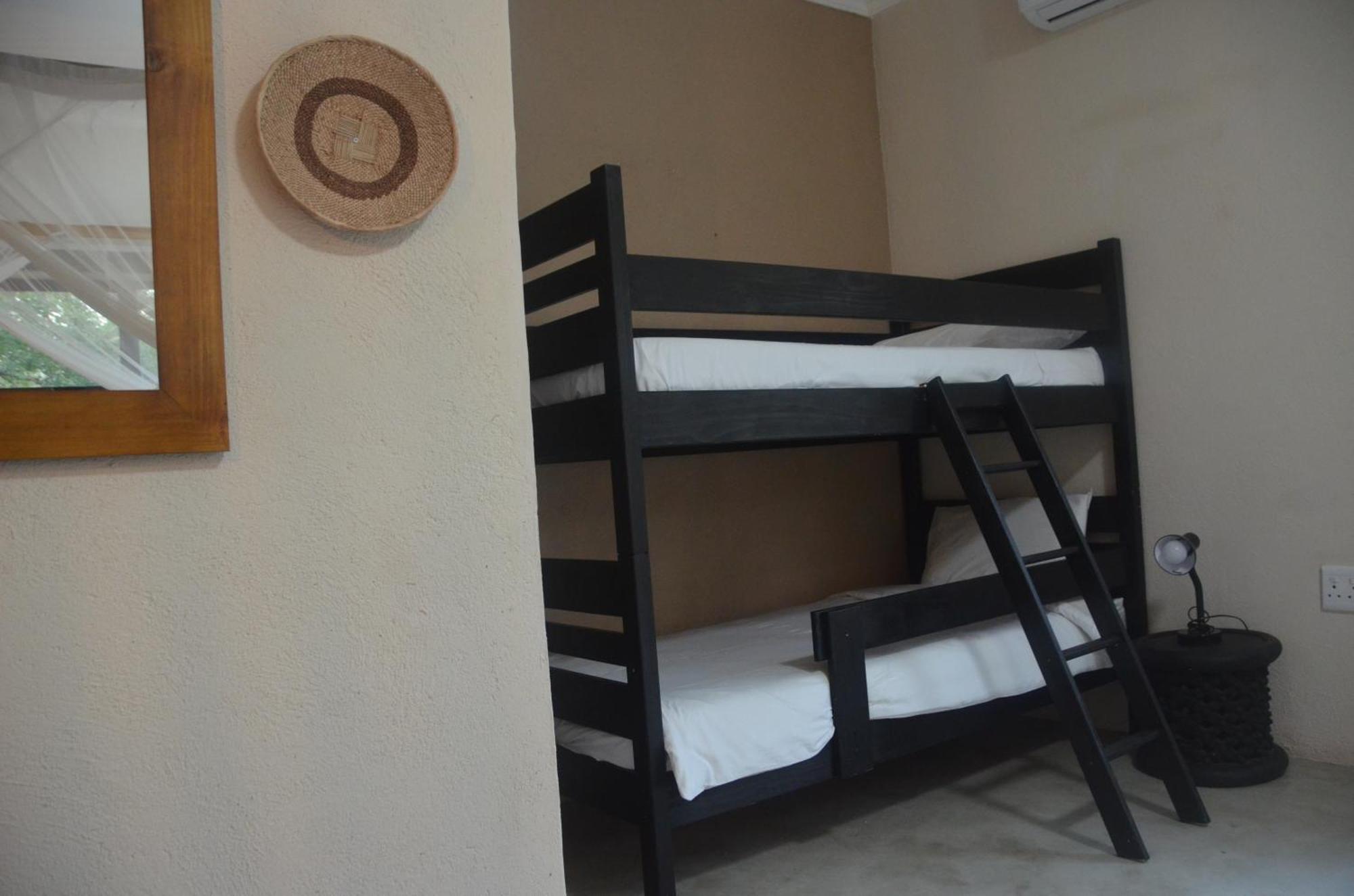 Kholiwe On Kruger Lodge & Safaris Marloth Park Extérieur photo